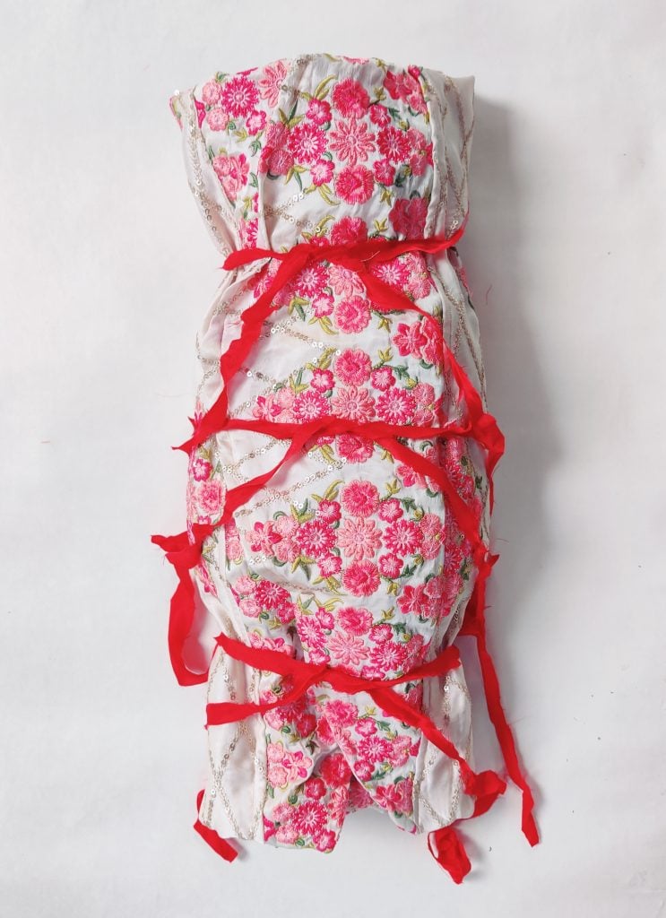 Period pad burial shroud - view 2